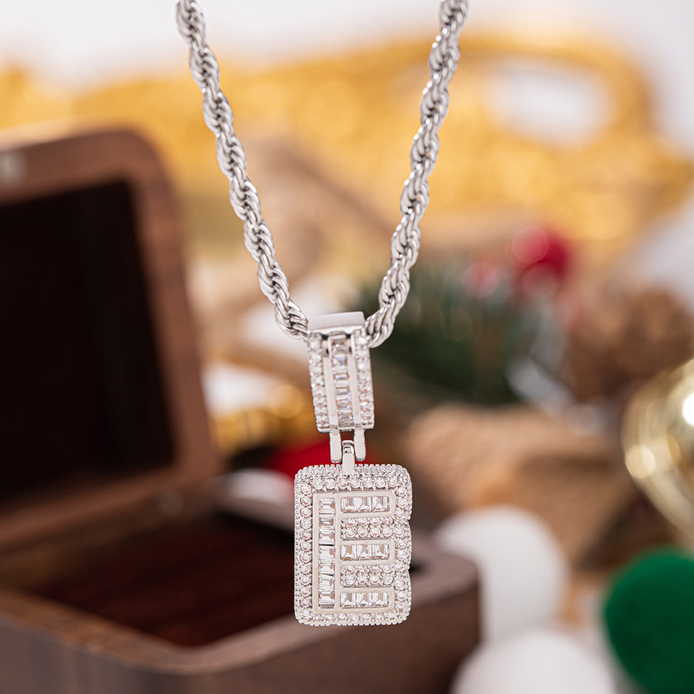 Trendy Full-Diamond 26-Letter Pendant Necklace For Women