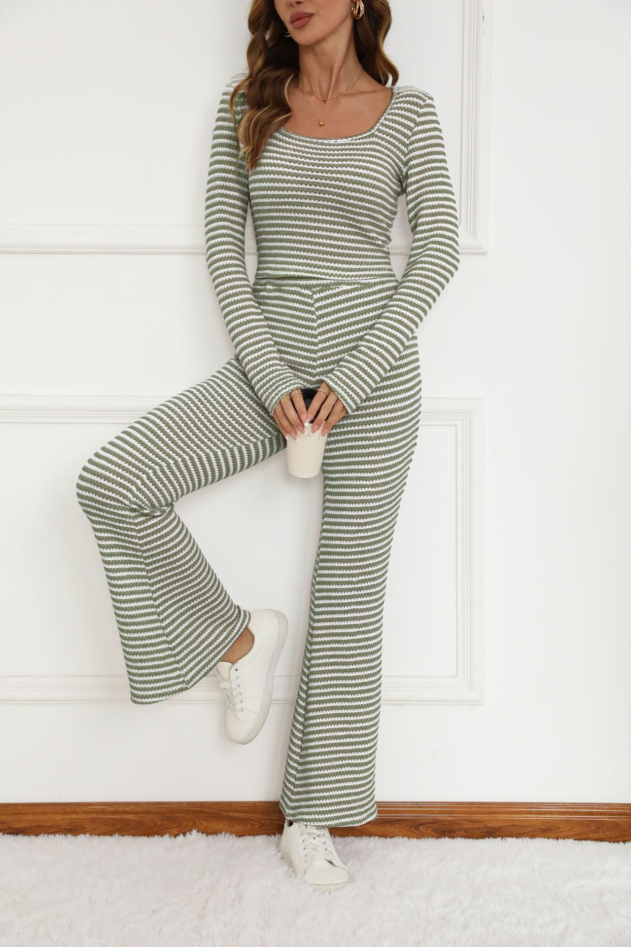 Buy Women's Clothing Online | Buy Trending Dresses for Women