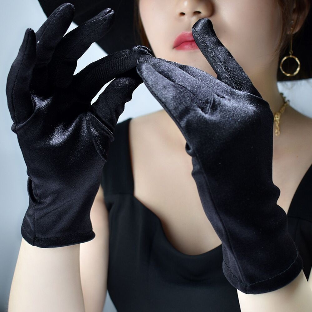 Short And Simple Gloves Black