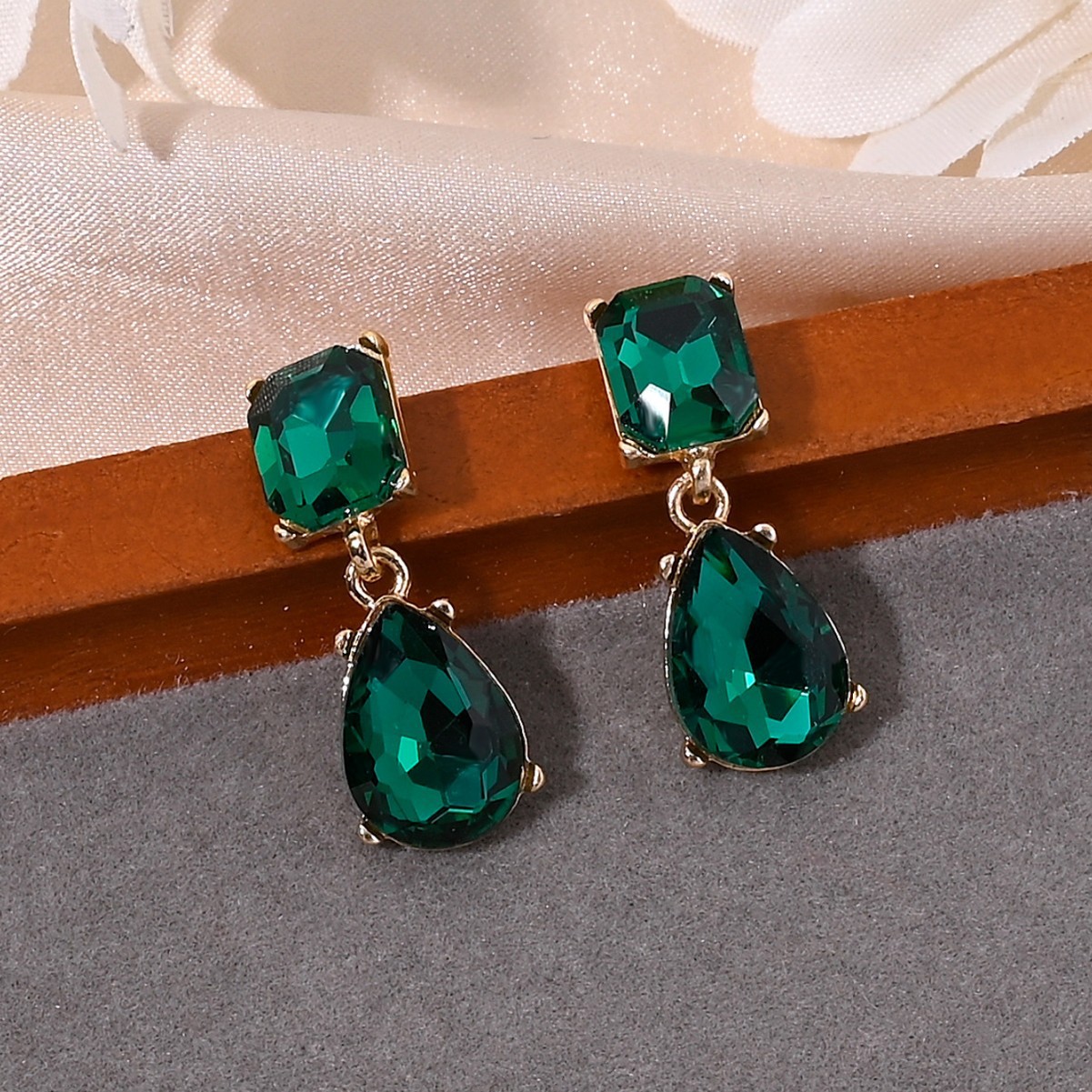 Chic Shimmering Rhinestone Drop Earring Sluxury-lite And Versatile