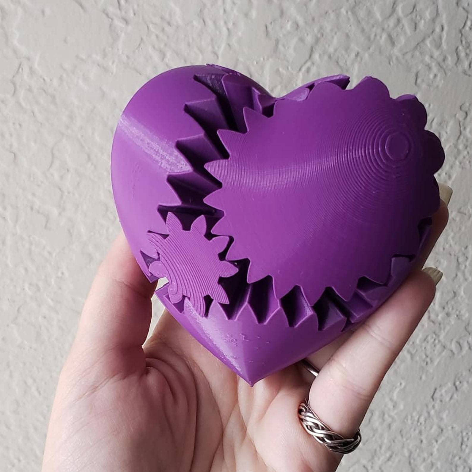 Title 2, 3D Printed Twisted Heart Steampunk Heart Gear