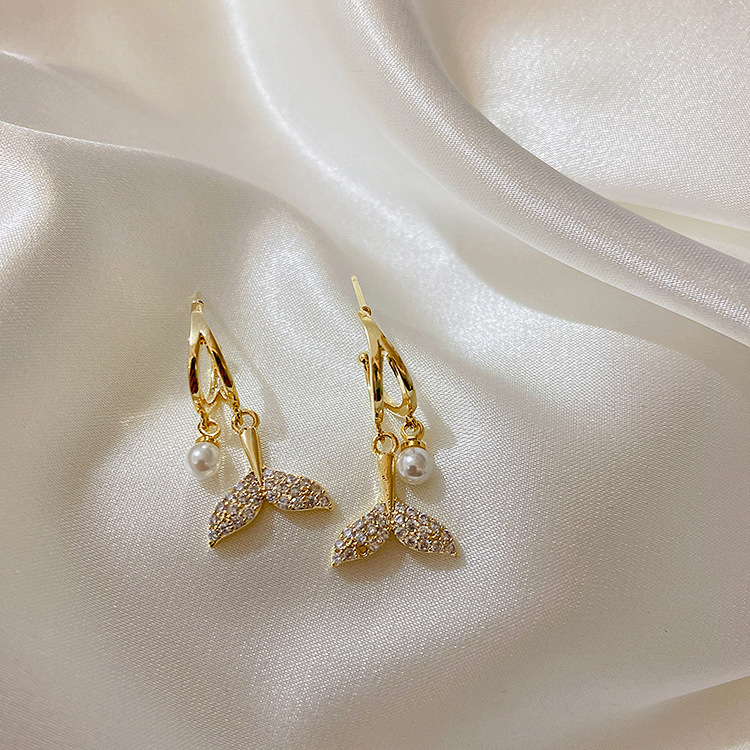 Women's Vintage Zircon Pearl Fishtail Earrings