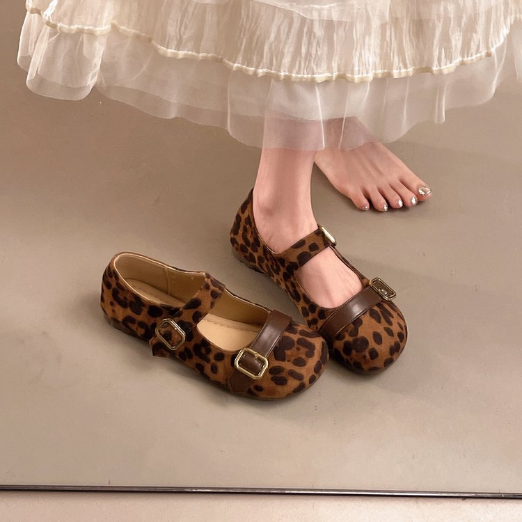 Round-Toe Casual Pumps, picture 4 of 6