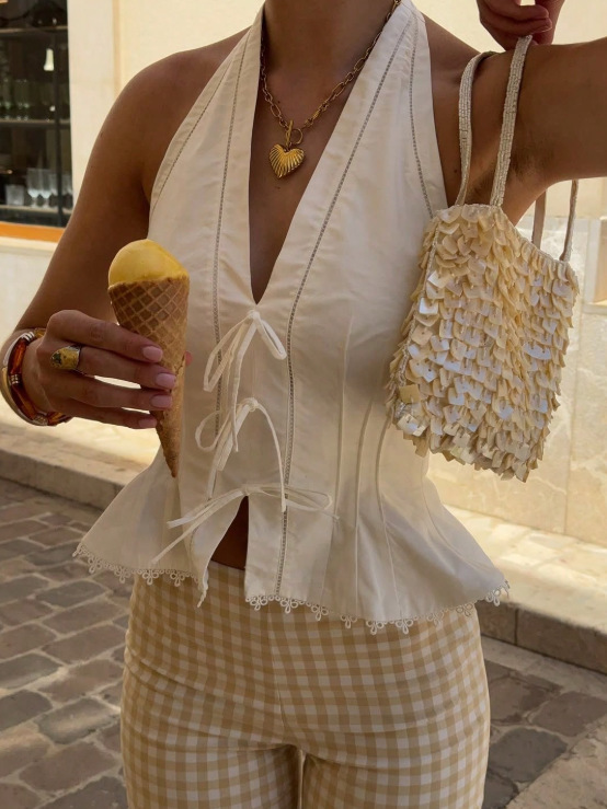Buy Women's Clothing Online | Buy Trending Dresses for Women