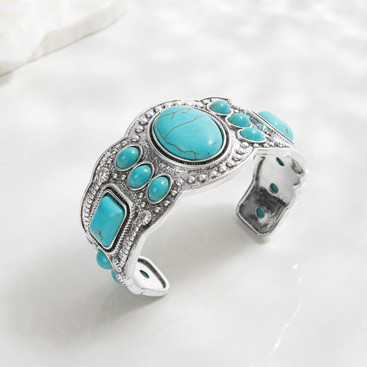 French-style Retro Ethnic Turquoise Bracelet For Women