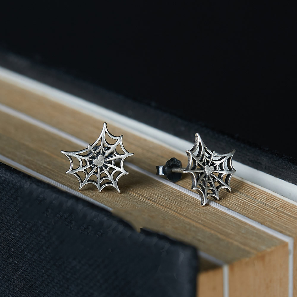 Overall S925 Spider Web Heart-shaped Ear Studs Hip Hop Style Niche High Sense