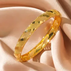 Personalised Hollowed-Out Women's Bracelet That Retains Its Colour Over Time - Twill Bracelet - View 1