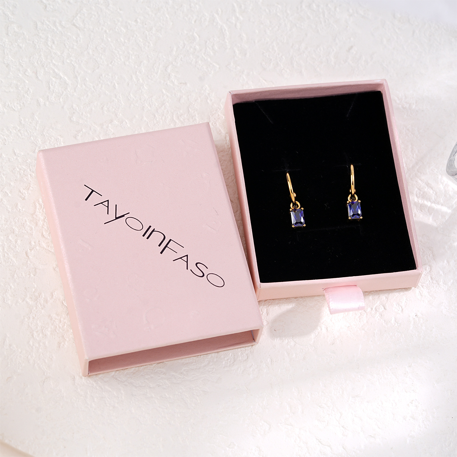 https://cf.cjdropshipping.com/quick/product/1dc00a1f-d672-4c21-b6c2-f71bdf8a3830.jpg