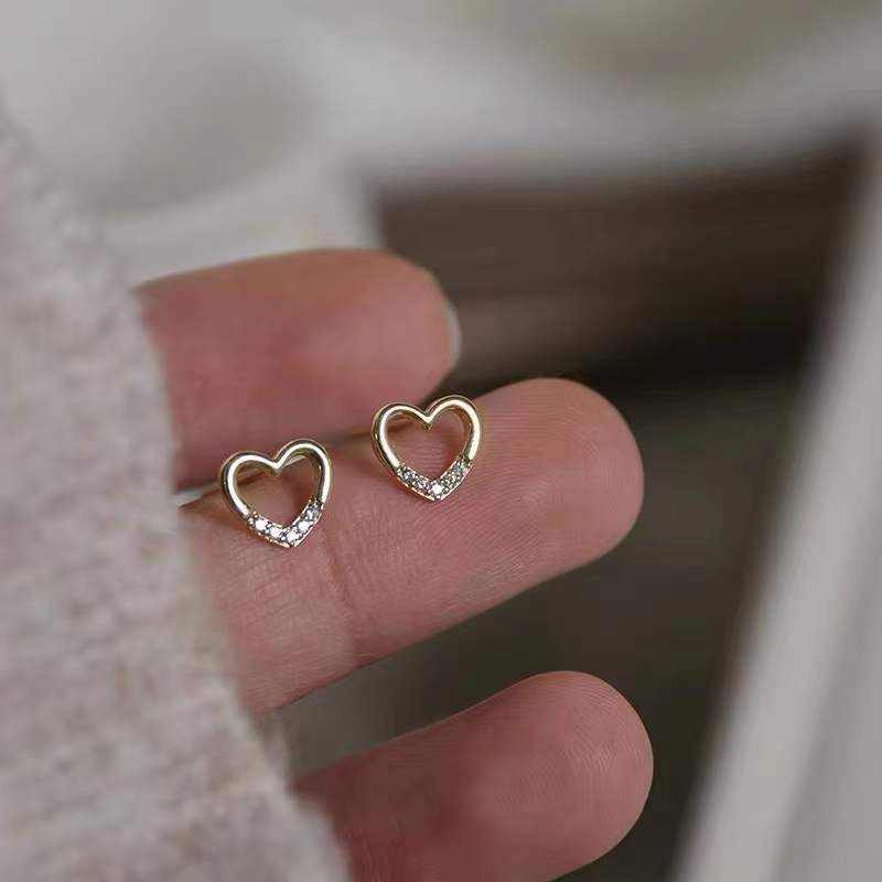 S925 Sterling Silver Plated 14K Gold Hollow Heart Ear Studs