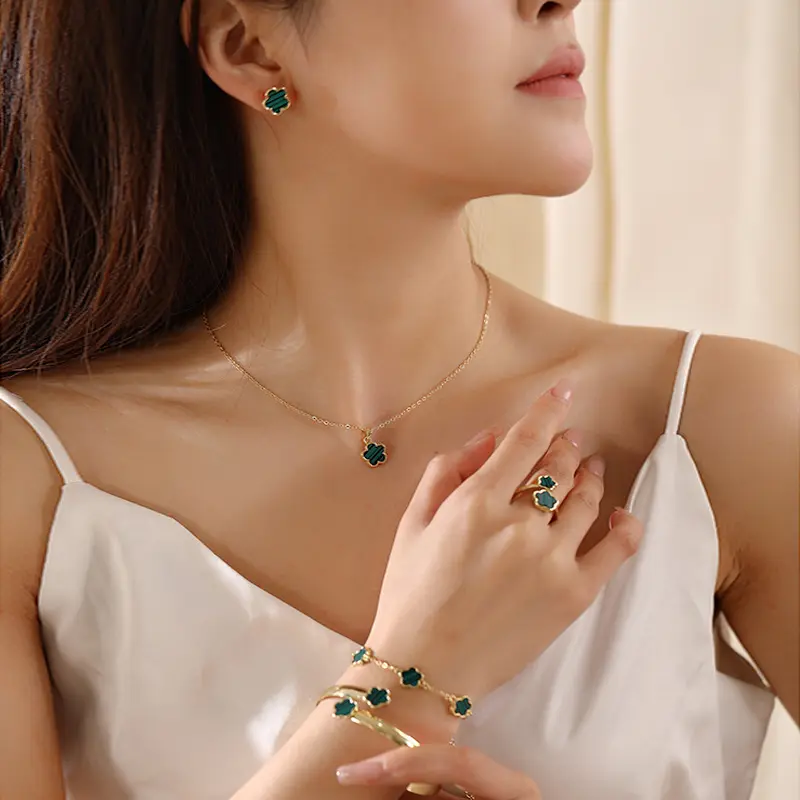 Parthenocissus Grass Jewelry Suit Simple Drop Oil