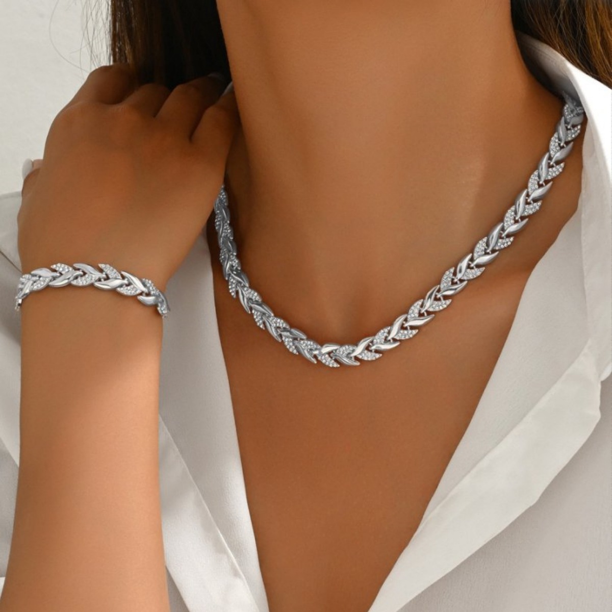 Diamond-encrusted Bracelet And Necklace Setluxury Lightweight And Premium