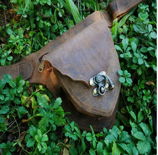 Steampunk European And American Retro Heart-shaped Belt Satchel — foto 3