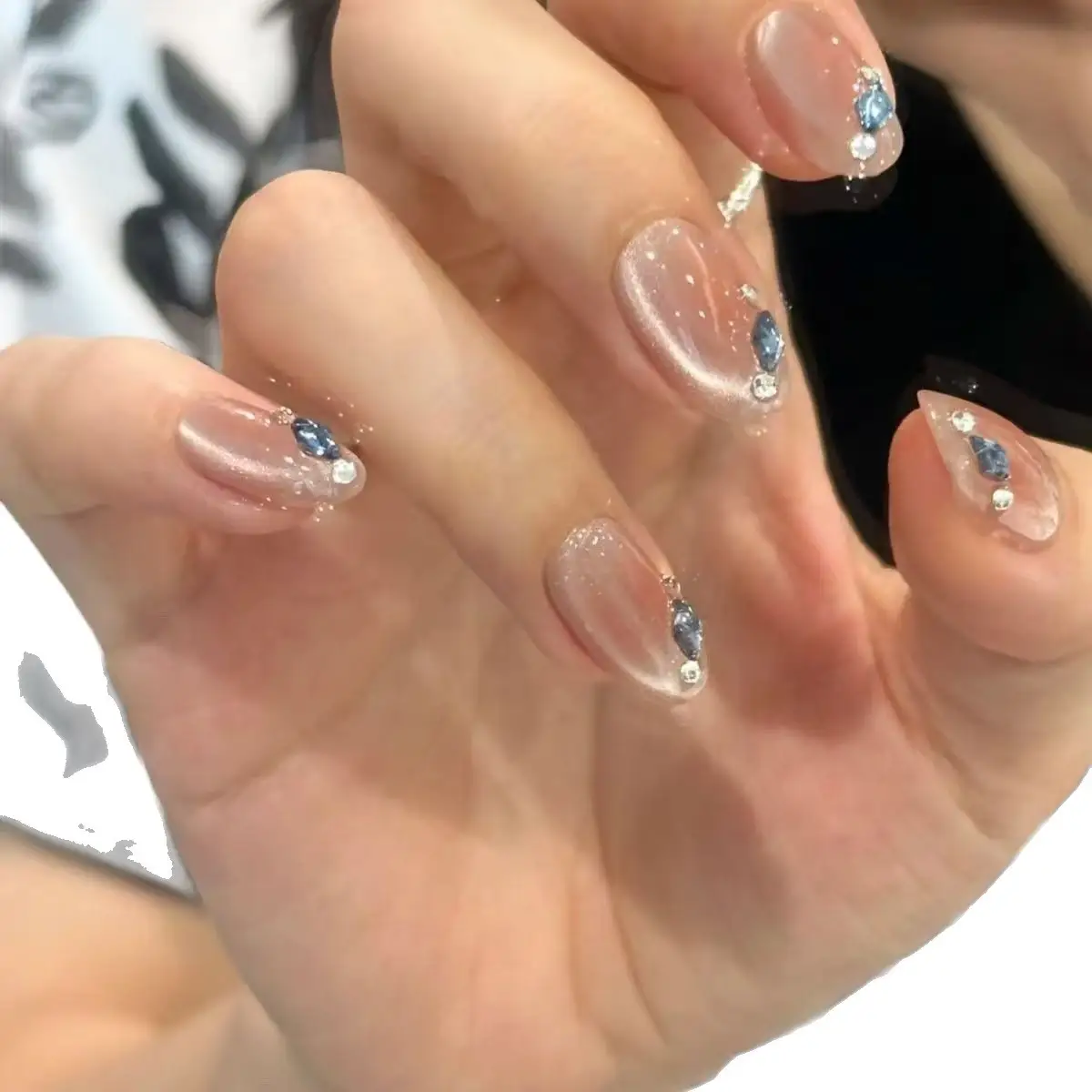 Cat Eye Flash Nail Art Elegant And Fair