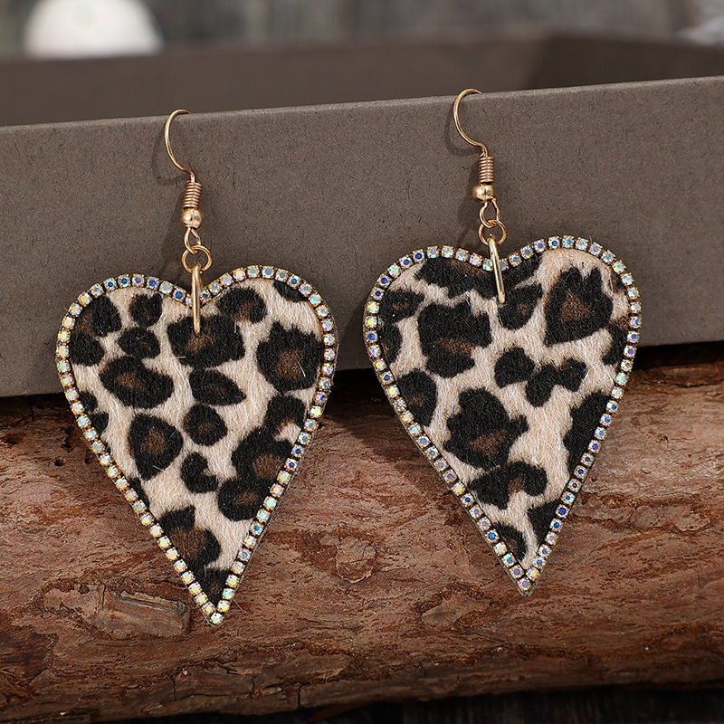 New Retro Style Valentine's Day Leopard Diamond Love Heart Earrings