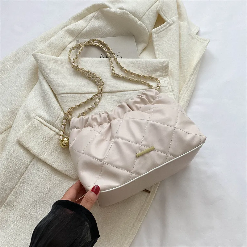 Casual Shoulder Bag Simple And Stylish Casual Tote Bag - White