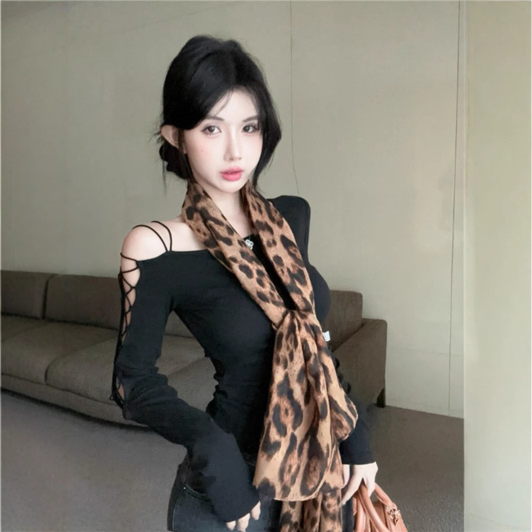 Stunningly Elegant Designer-style Long-sleeve Black Top