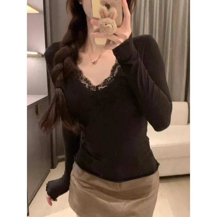 Slimming Stretchy Short-length Long-sleeve Base Top - Black
