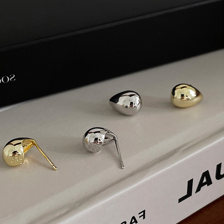 Small Water Drop Metal Stud Earrings For Women Special-interest Design Personality Simple