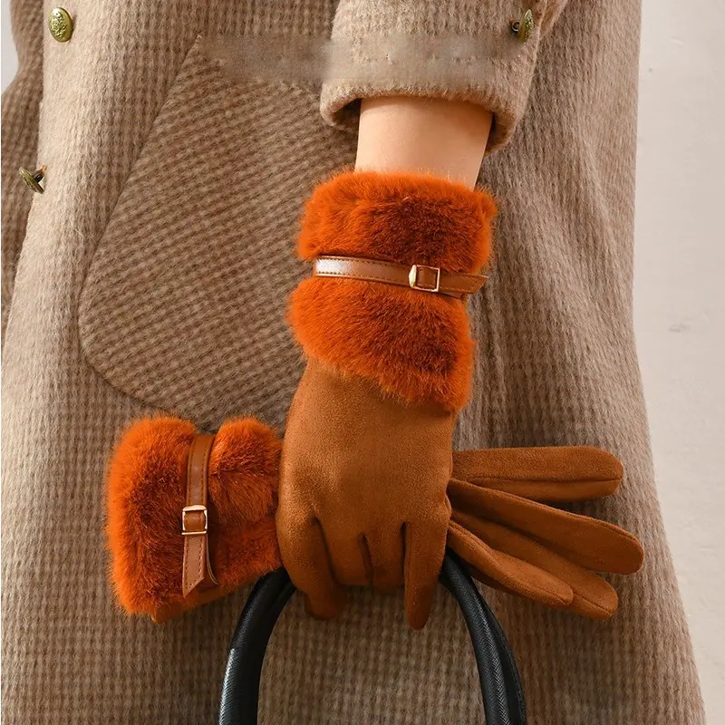 Driving Gloves With A Fleece Lining