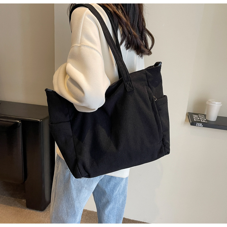 Large Capacity Art Student Shoulder Bag. Product information: Lining texture: Polyester, Applicable scenario: leisure travel, Color: creamy-white, green, black, Outer bag type: Sandwich pocket, Hardness: medium and soft, Material: corduroy, Suitcase shape