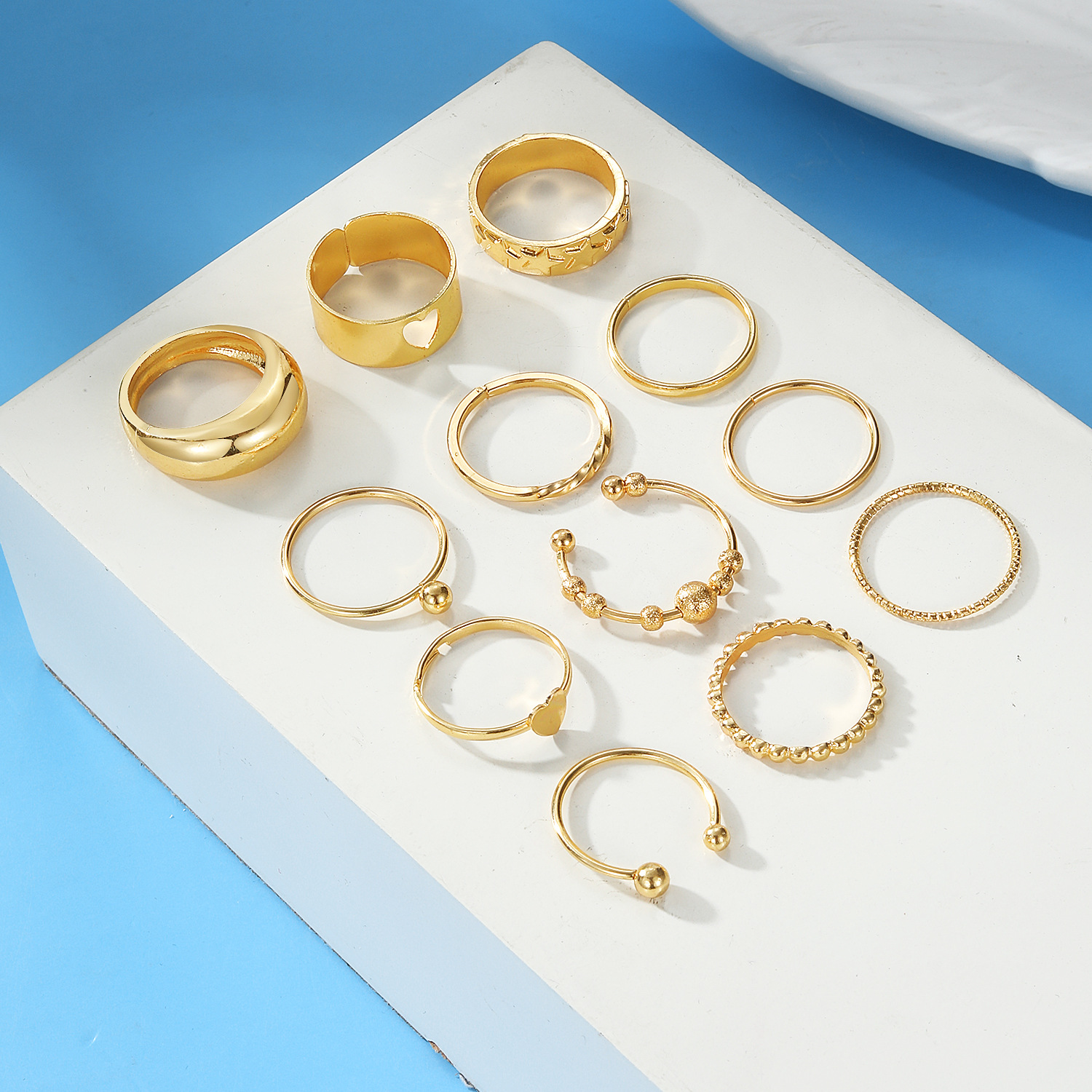 Retro Artistic Relief XINGX 12-piece Ring Set