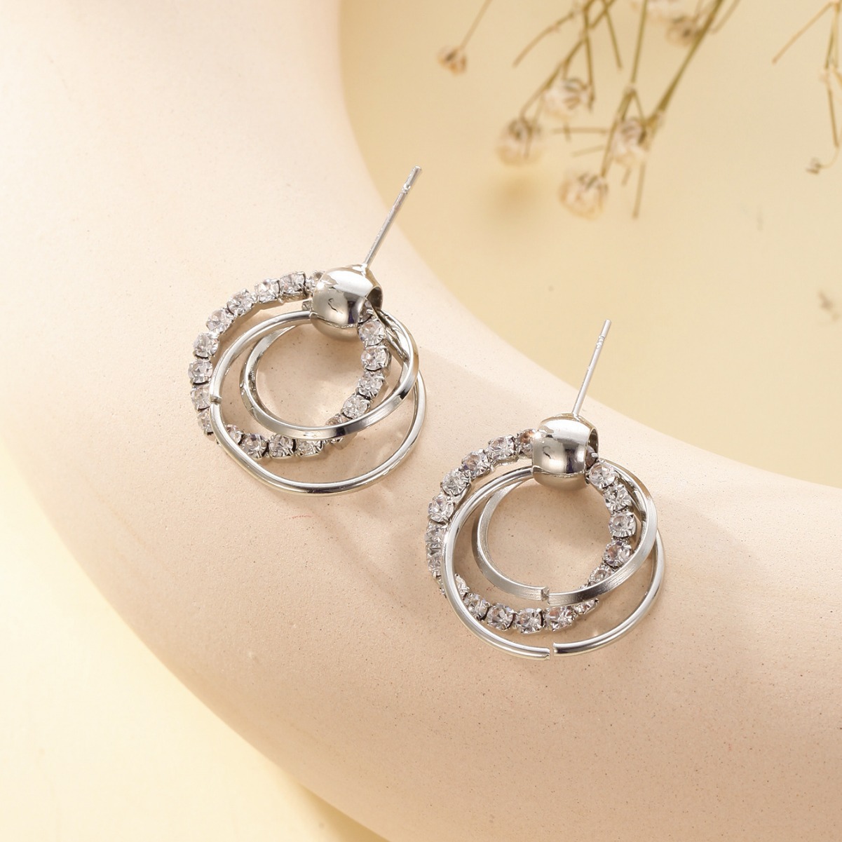 Fashion All-match Diamond Circle Ear Studs