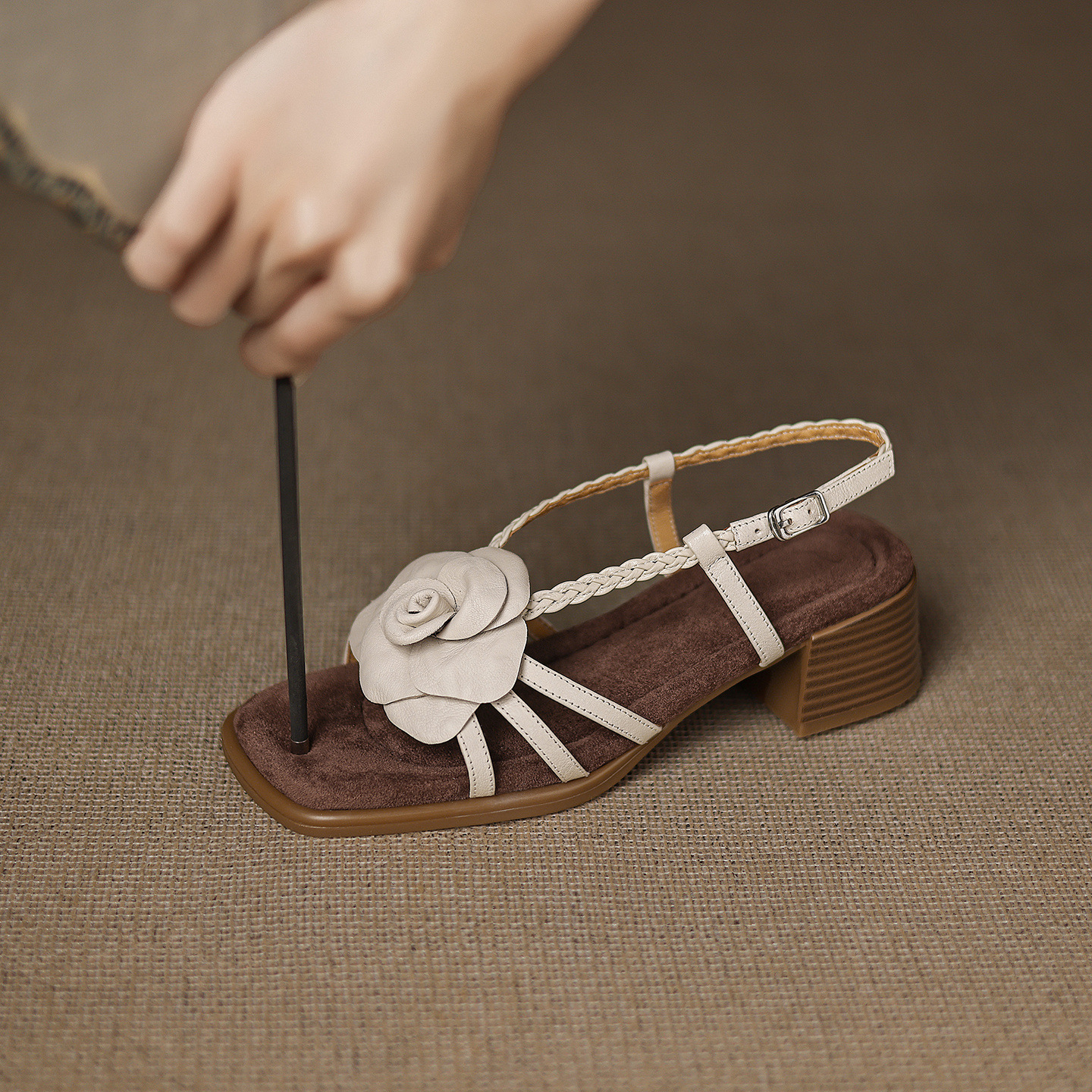 Floral Peep-toe Chunky-heel Sandals