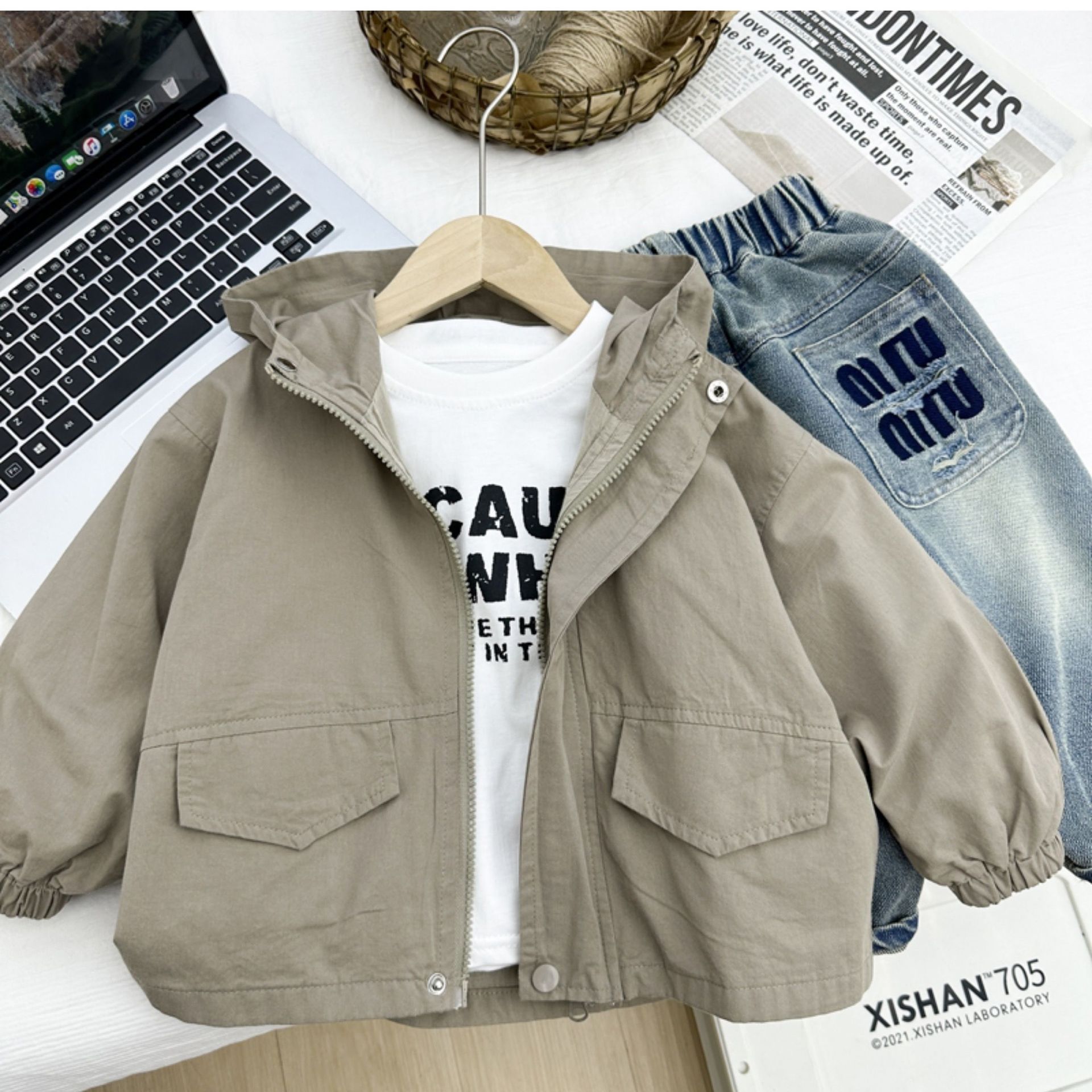 Boys' Korean-style Fashionable Hooded Trench Coat — foto 5
