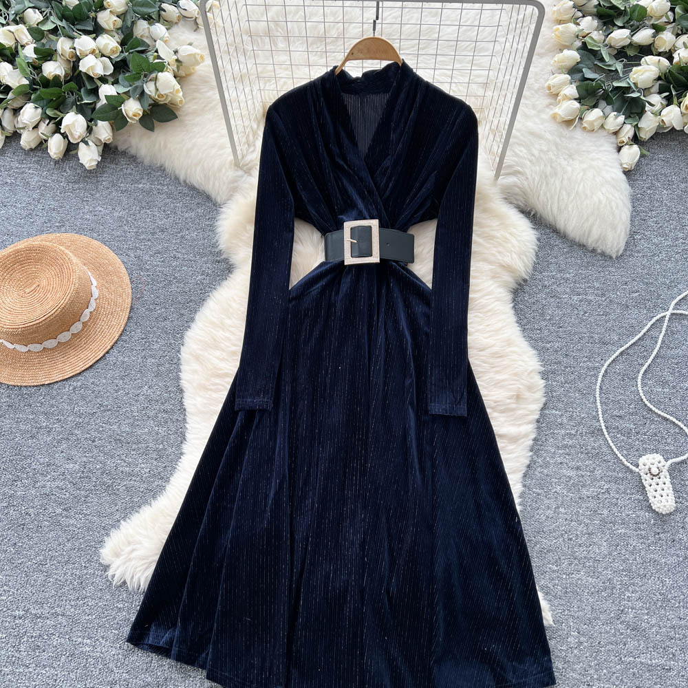 Buy Women's Clothing Online | Buy Trending Dresses for Women
