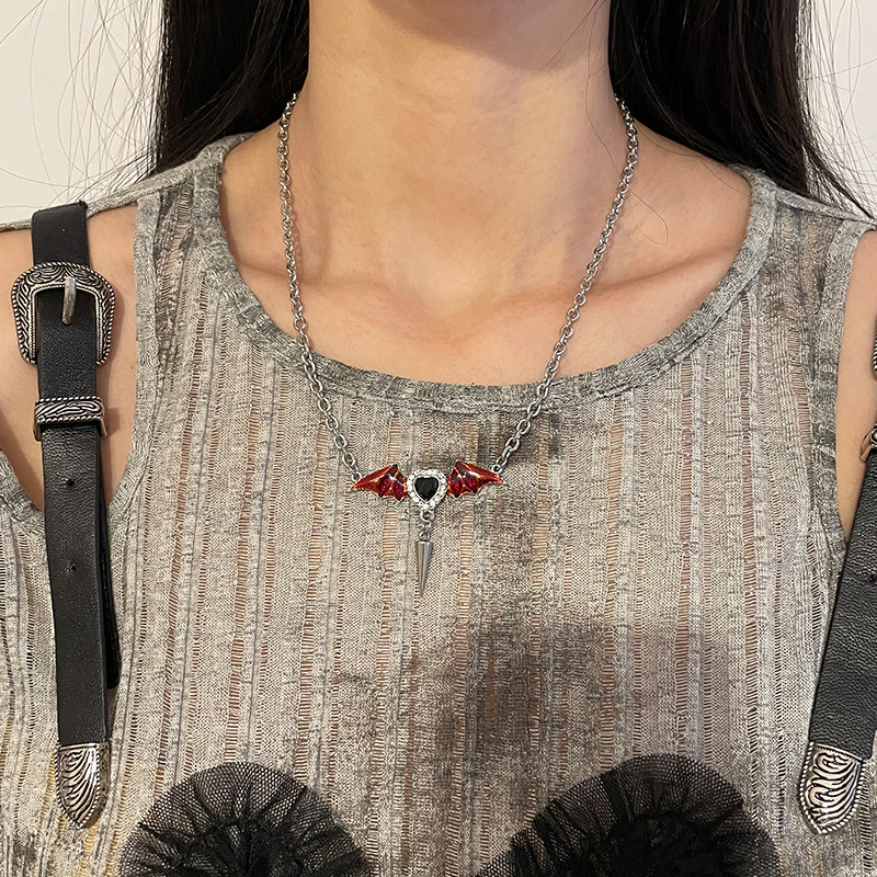 Gothic Style Red Wings Love Rivet Necklace