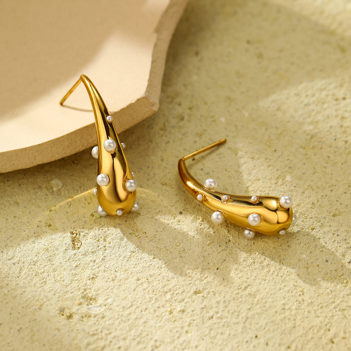 Popular Water Drop Pearl Titanium Steel Earrings