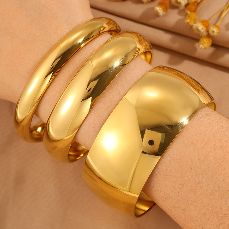 Moms Non-fading Titanium Steel Bracelet Round Bangle