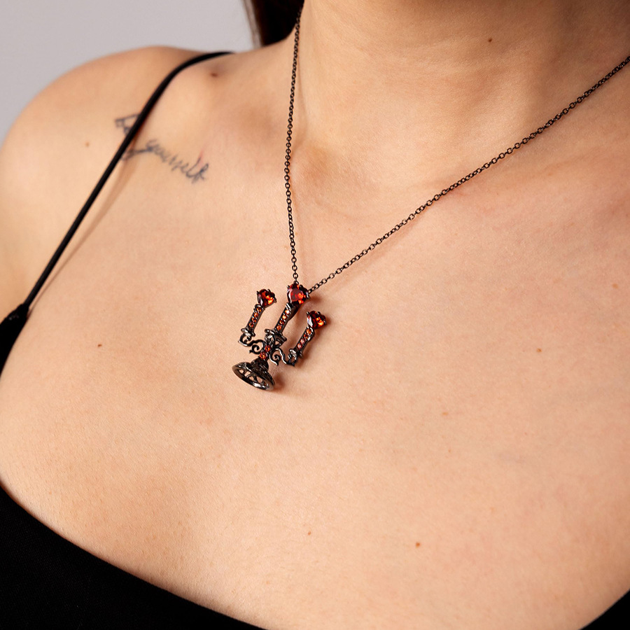European And American Retro Hollow Candlestick Clavicle Chain Gothic