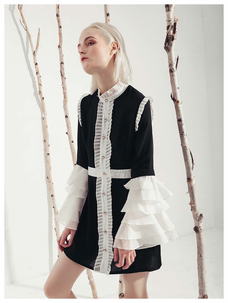 11953989257_1887677244