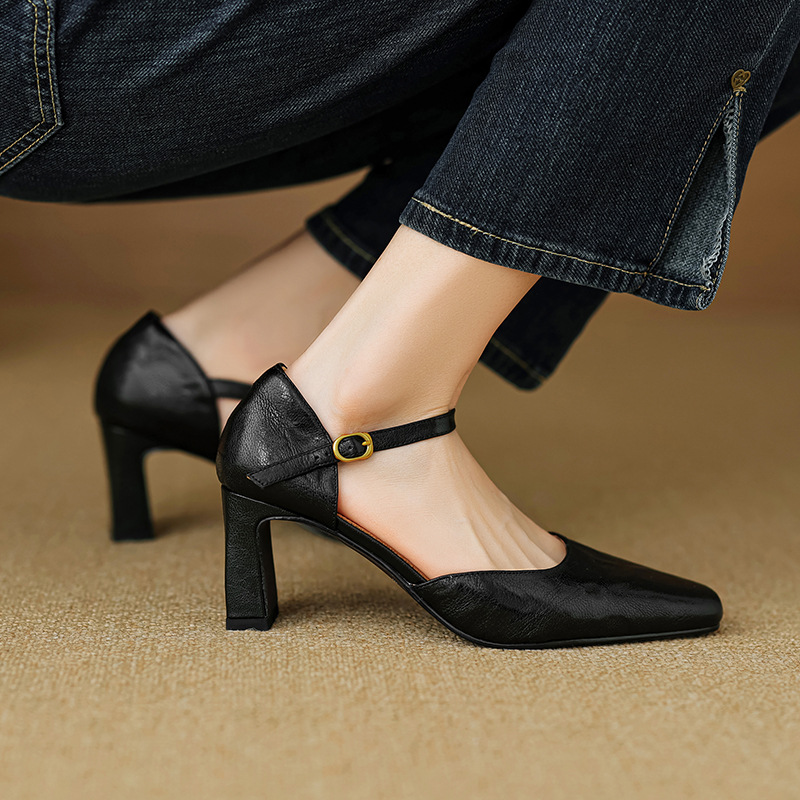 Square-Toe Buckle Sandals, picture 4 of 5