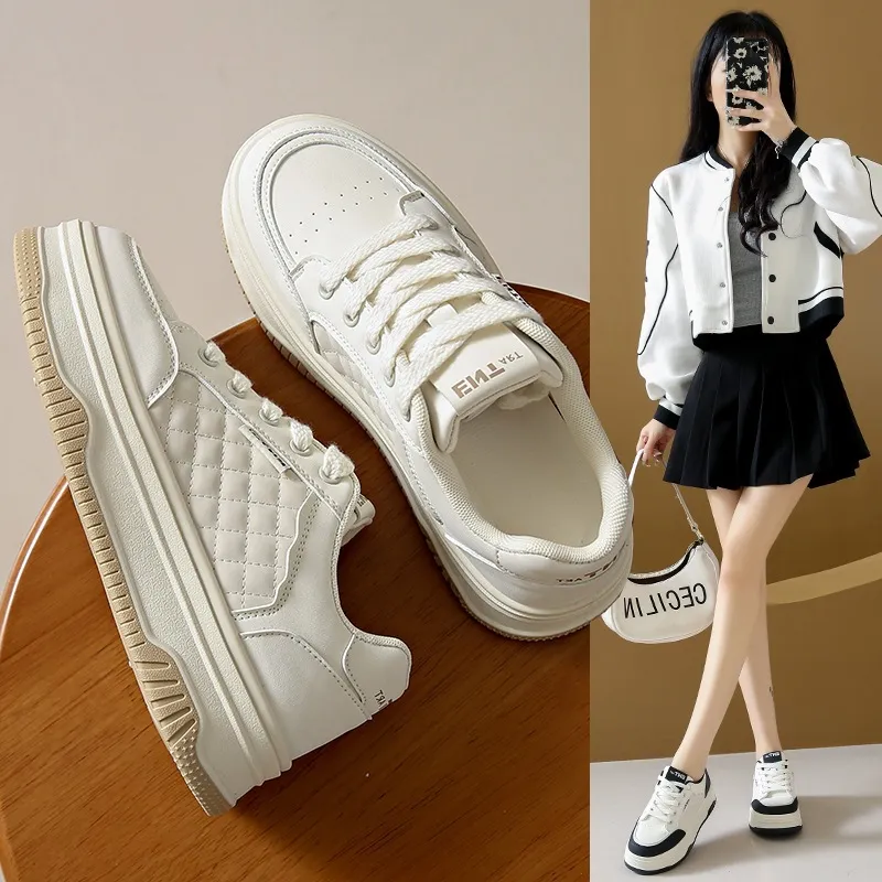 All-matching And Lightweight Sneakers Casual Breathable Shoes - White