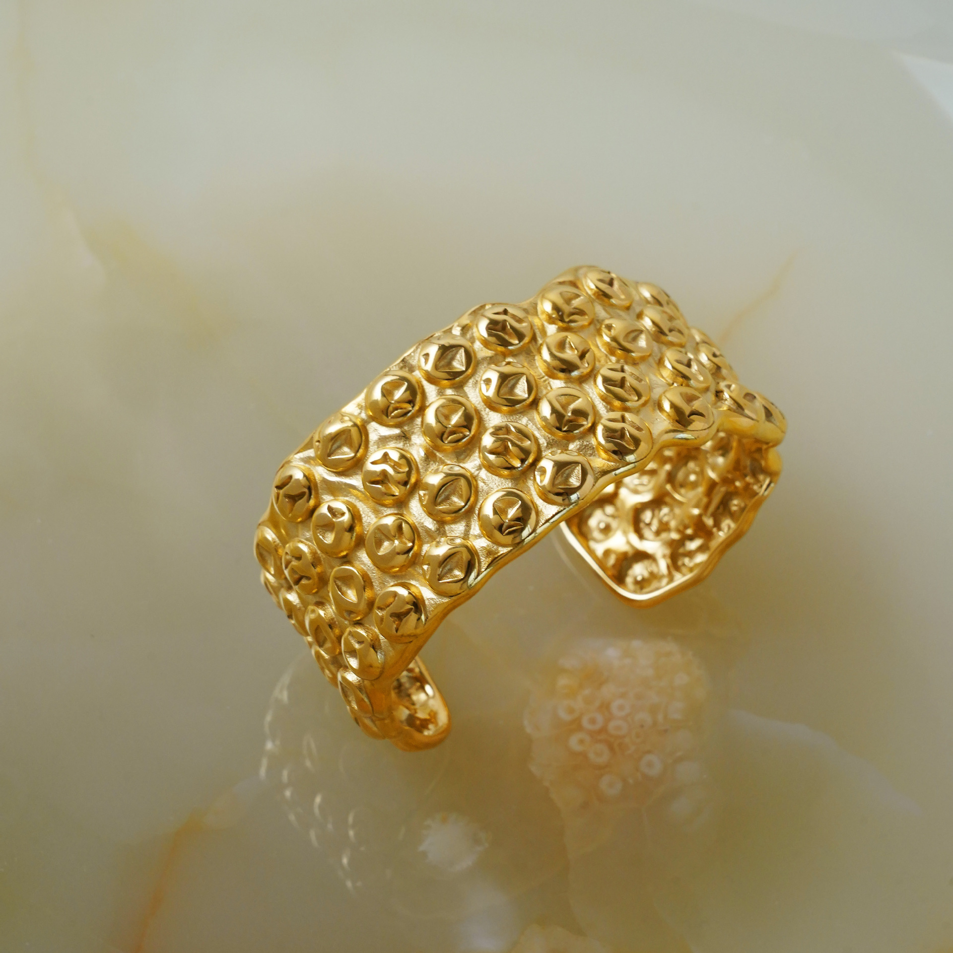 https://cf.cjdropshipping.com/quick/product/20e0b44d-e66c-4e6d-abfb-aec2bf0f136a.jpg