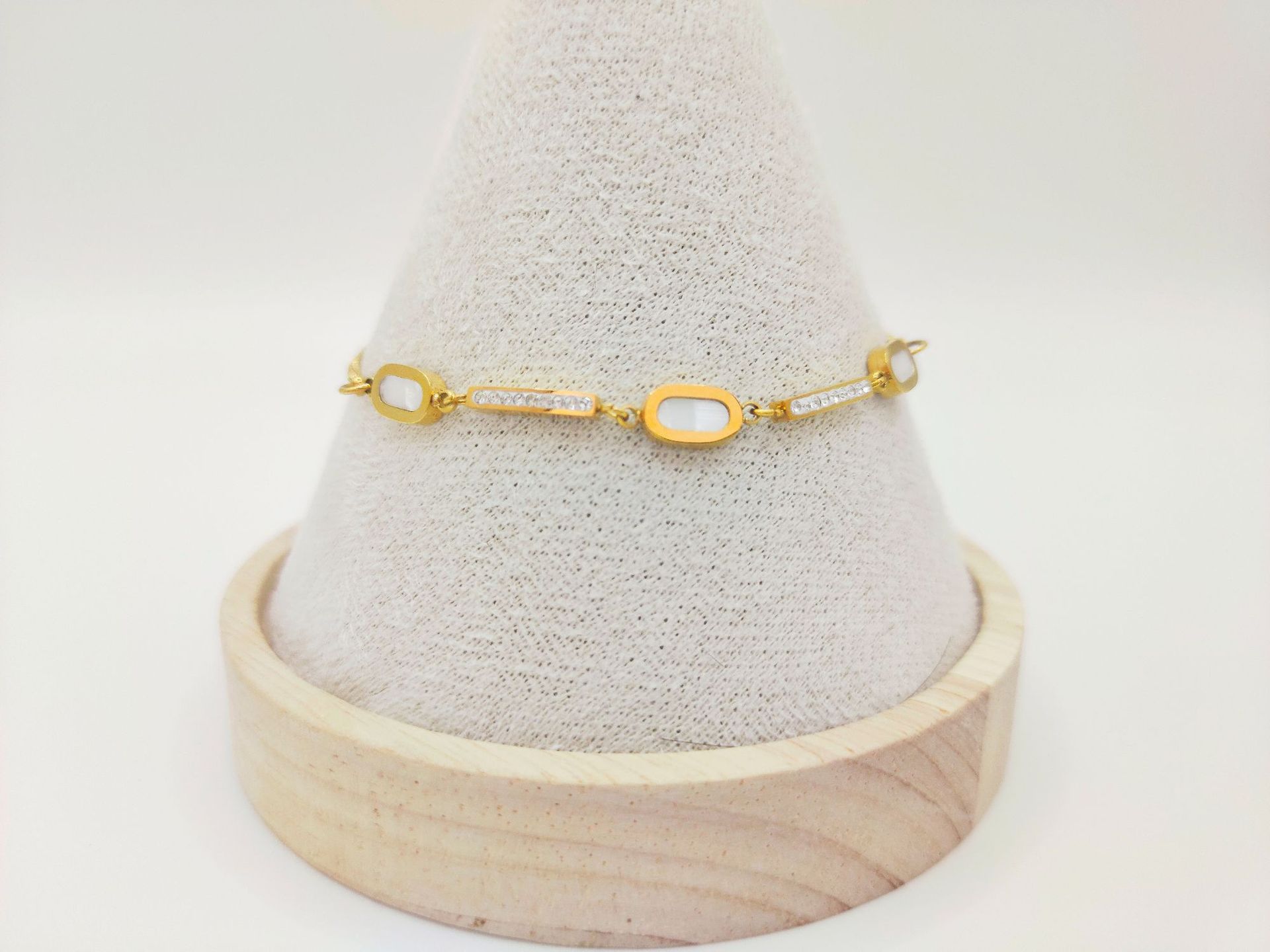 Bracelet Image 9