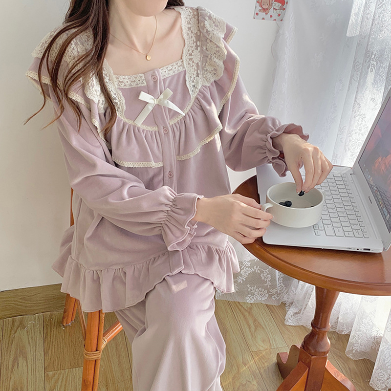 Island Velvet Court Girl's Home Wear Lace Pullover Long Sleeve