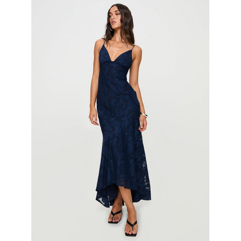 Buy Women's Clothing Online | Buy Trending Dresses for Women