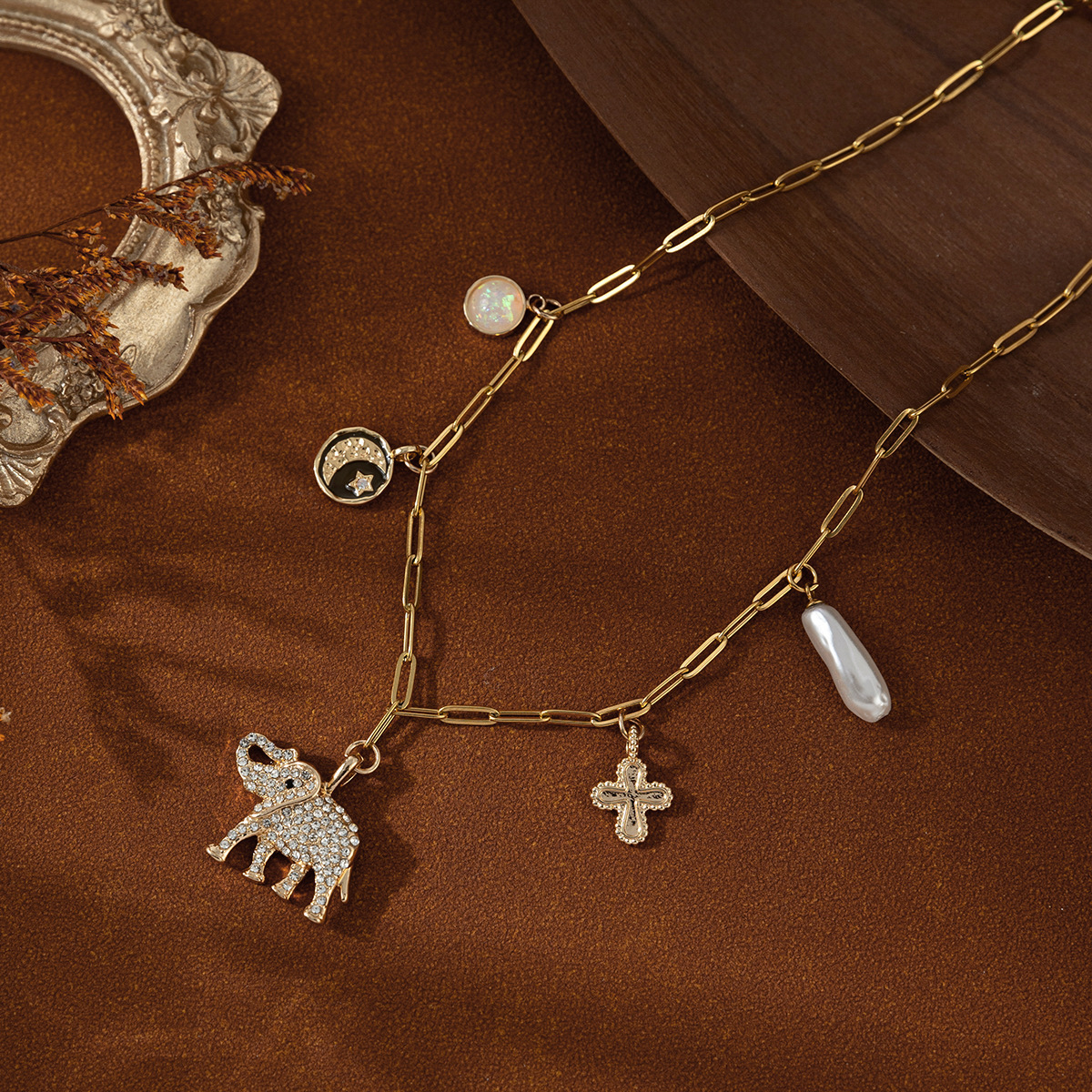 European And American New Animal Pendant Tai Chi Cross Pearl Necklace