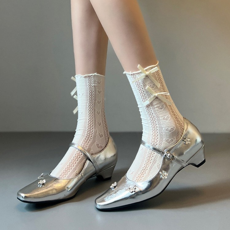 Shallow-toe Mary Jane Womens Shoes With A Floral Strap All-season Single-layer Shoes