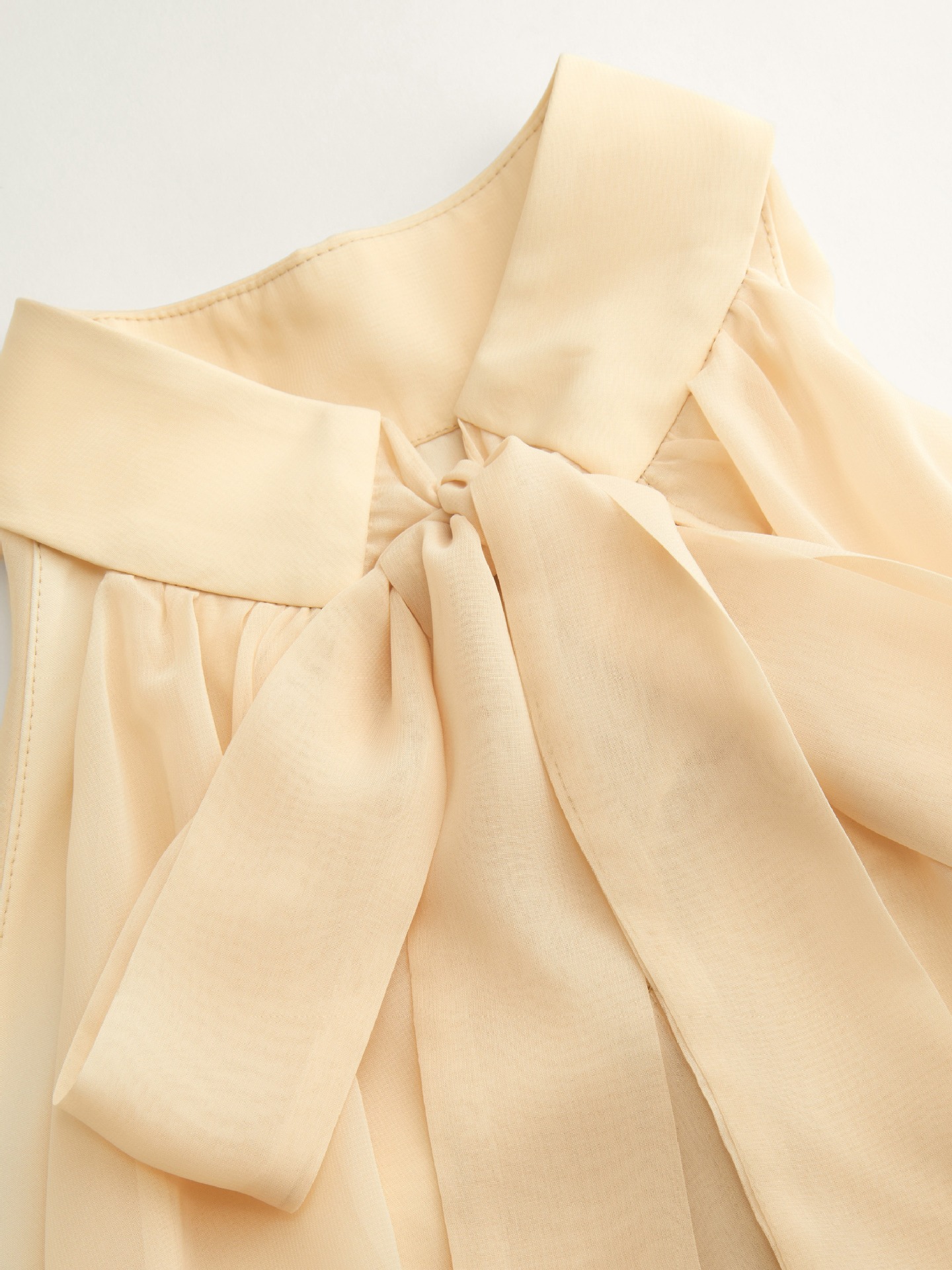 Buy Women's Clothing Online | Buy Trending Dresses for Women