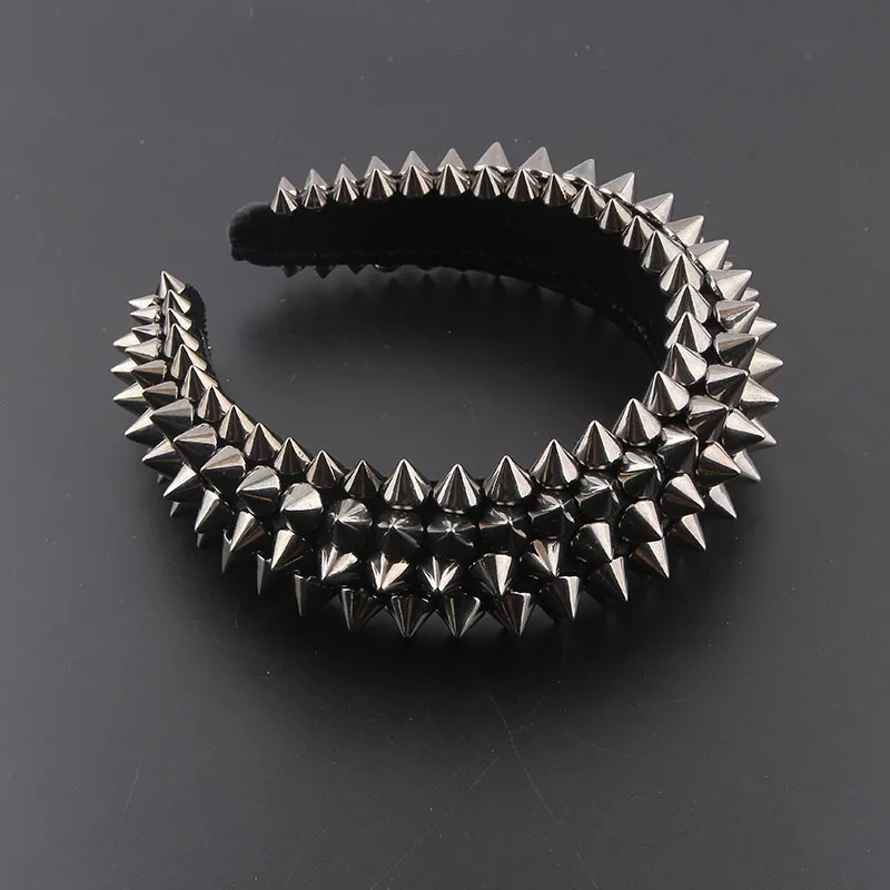 Fashion Sponge Rivet Baroque Headband - Gun Black
