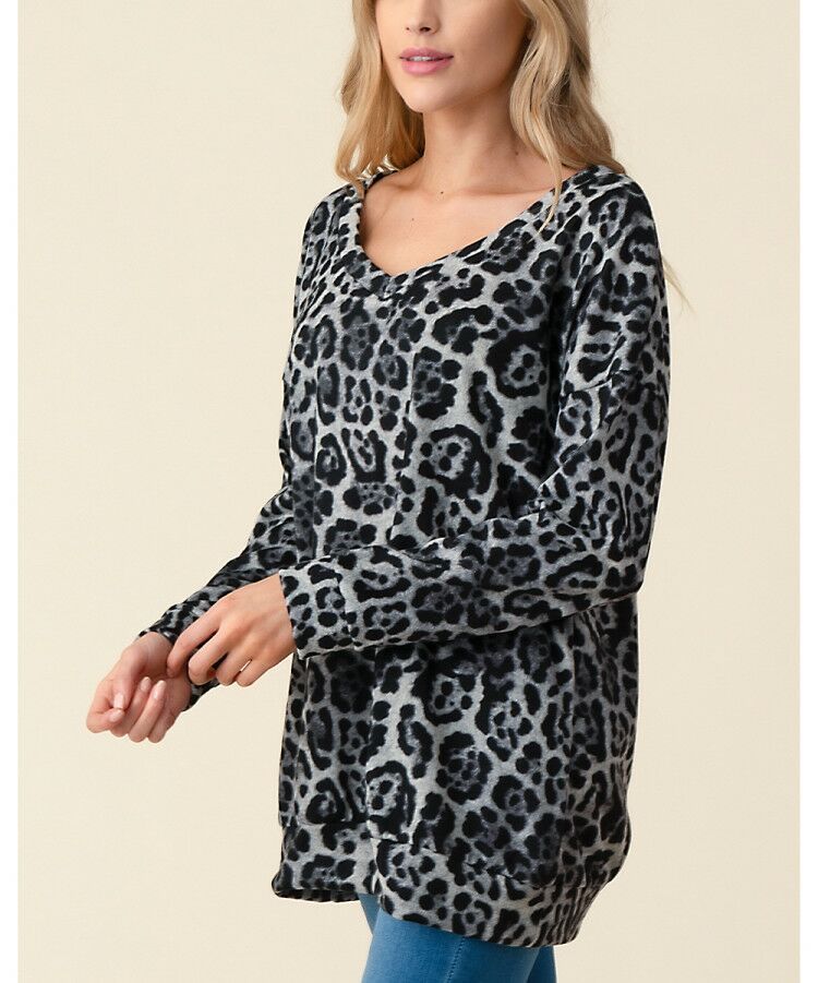 Title 6, Leopard print round neck long sleeves