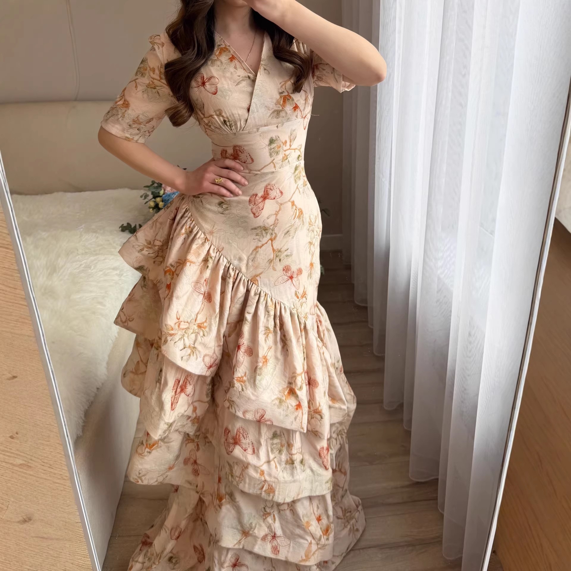 V-neck Floral Ruffled Slim-fit Long Mermaid Dress 221d730a 5964 4600 98e1 E28e53c3176a