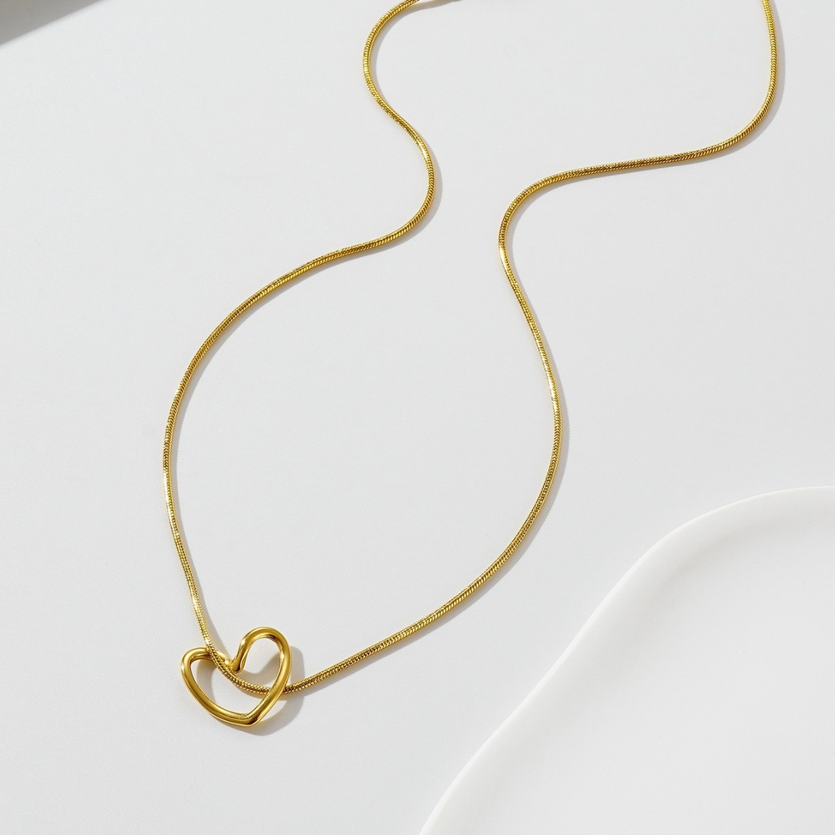Titanium Steel Colorfast Light Luxury Minority Hollow Heart-shaped Necklace For Women