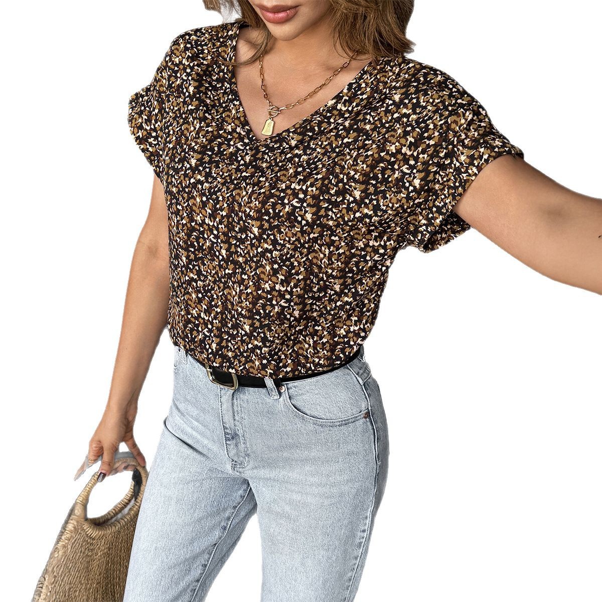 https://cf.cjdropshipping.com/quick/product/222740de-f9a0-442b-9cad-61a85374a298.jpg