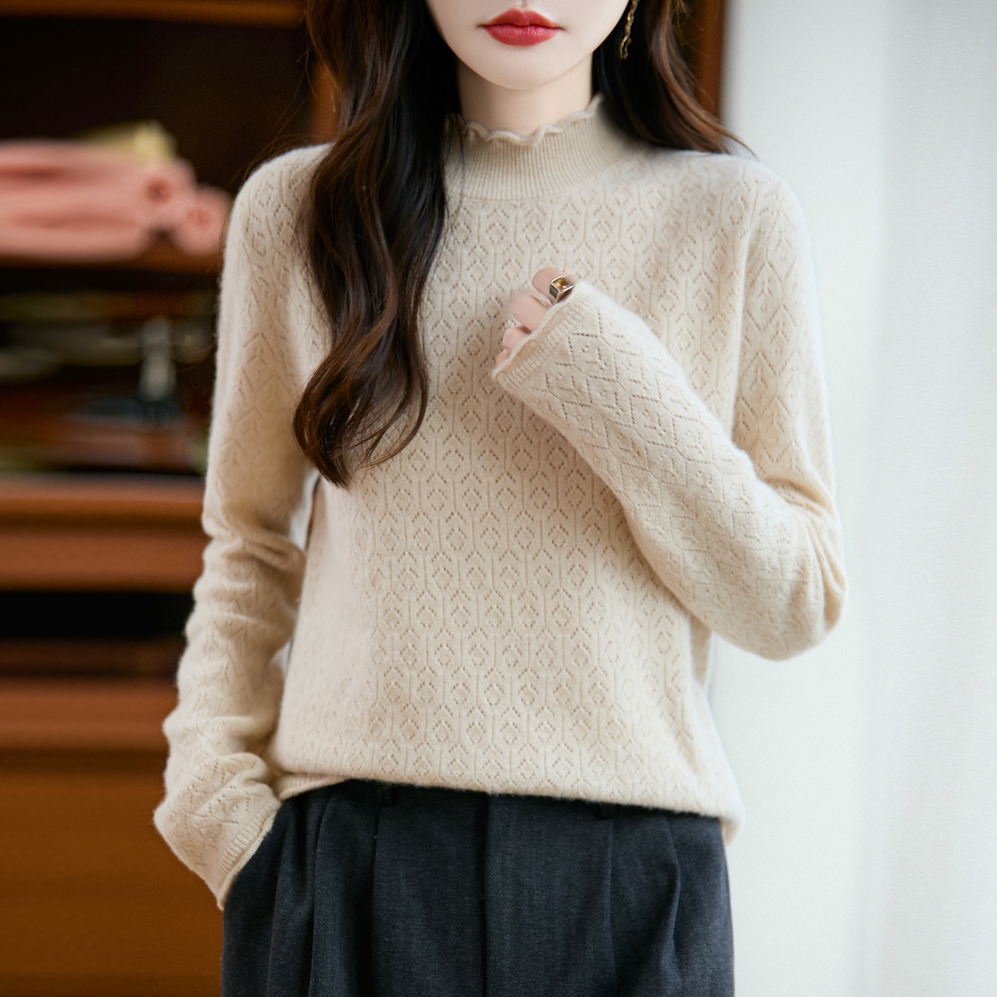 Women's Pure Wool Sweater Half-height Wooden Ear Collar Sweater
