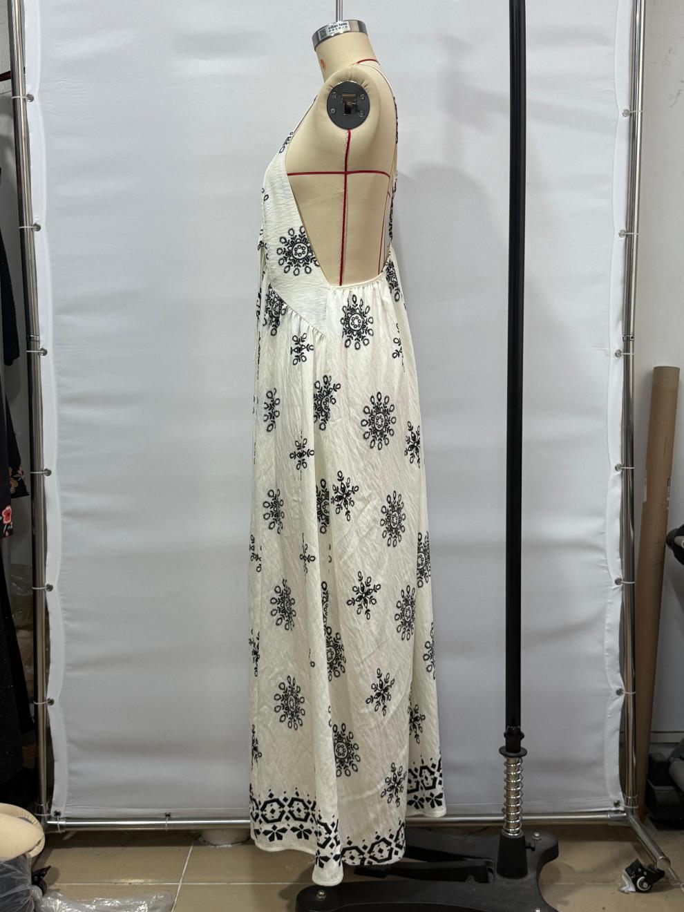 Buy Women's Clothing Online | Buy Trending Dresses for Women